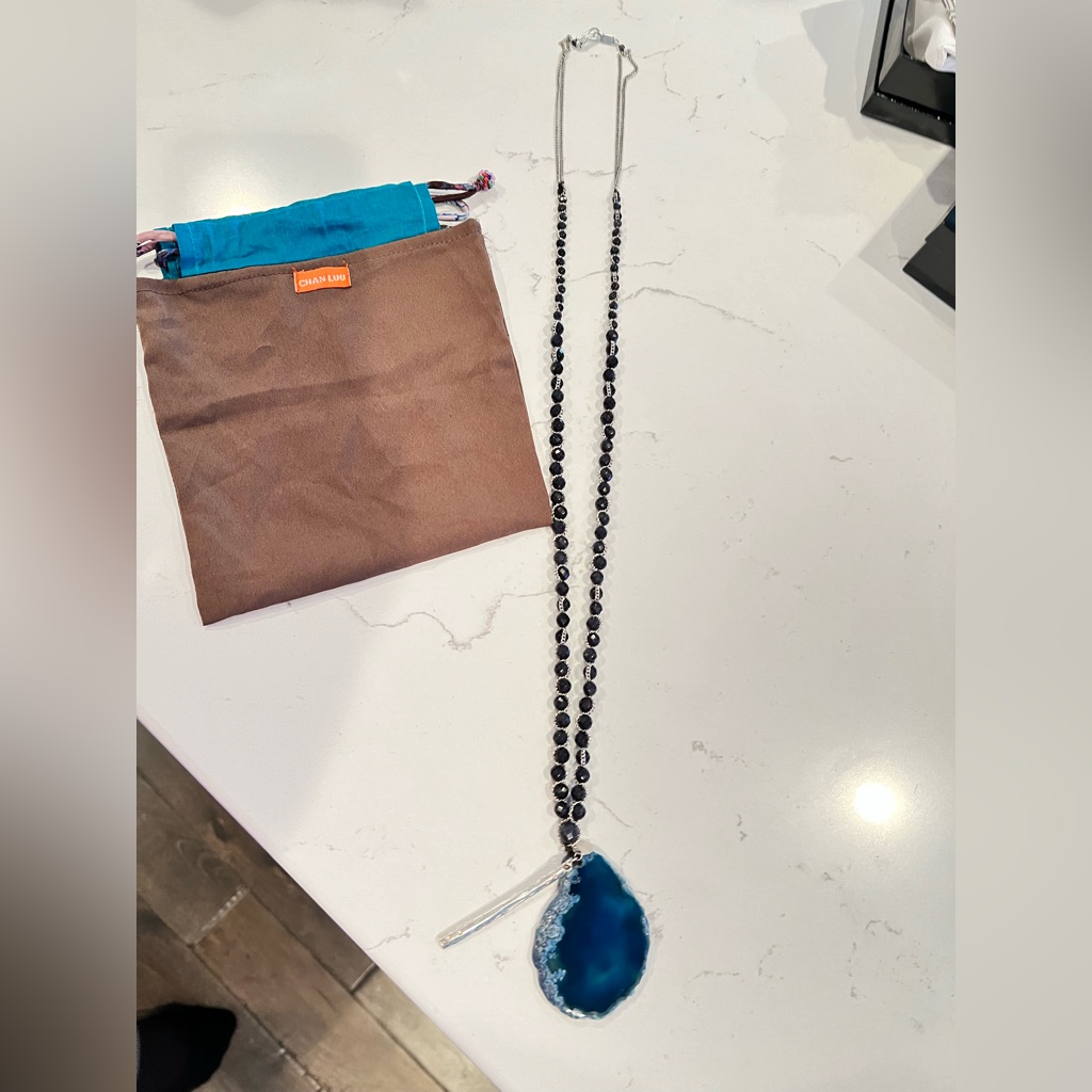 Chan Luu Beautiful Blue Slice Quartz And Blue Beads And Sterling Silver 20”